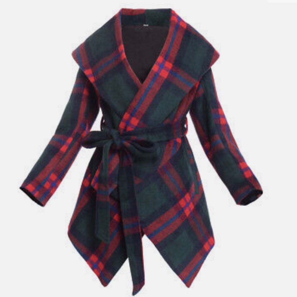 Womens overcoat lined, vertical silhouette, belt closure. NWOT. Size M